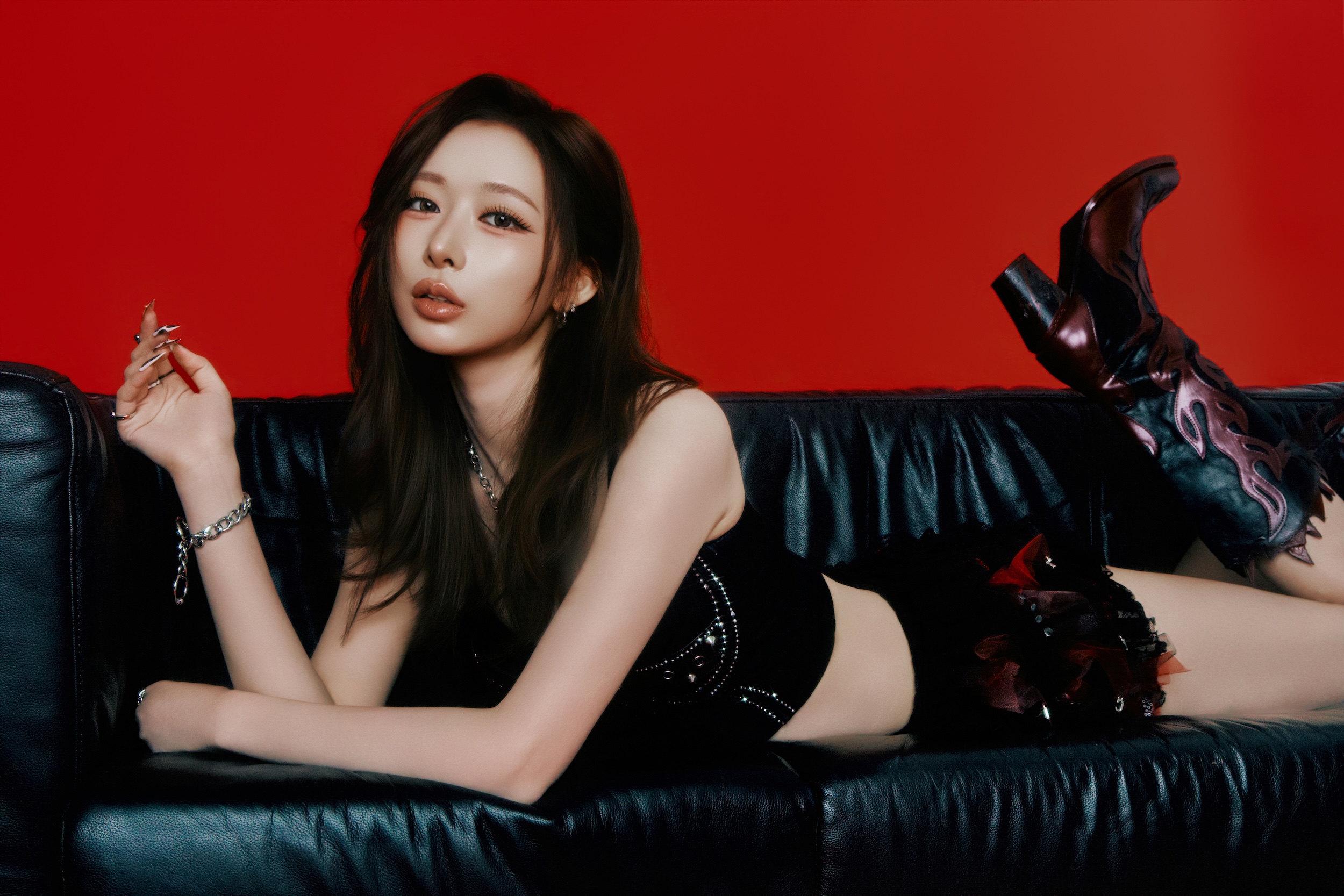 X:IN The 1st Studio Album [Chain Reaction] Concept Photo HANNAH #1