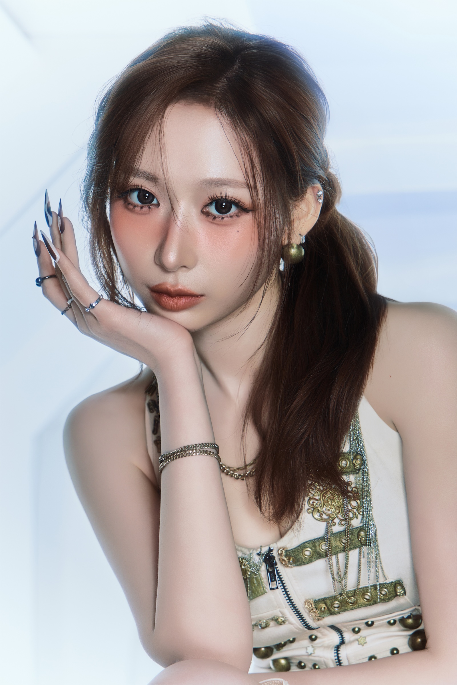 X:IN The 1st Studio Album [Chain Reaction] Concept Photo HANNAH #2